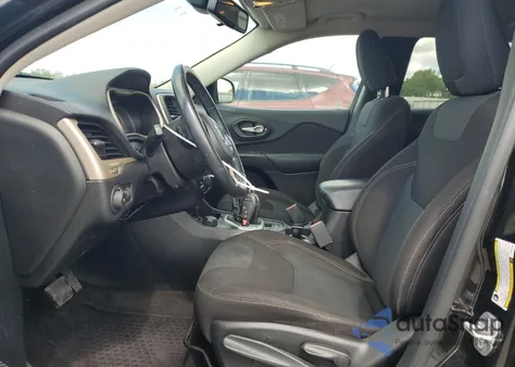 2017 Jeep Cherokee Latitude z USA, uszkodzony, nr VIN 1C4PJMCB7HW545525